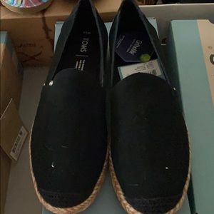 Toms suede flats